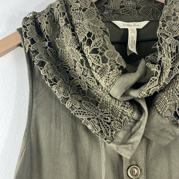 Matilda Jane Ambitious You Green Cape Vest Lace Button Up Floral Womens Size M - Picture 6 of 13